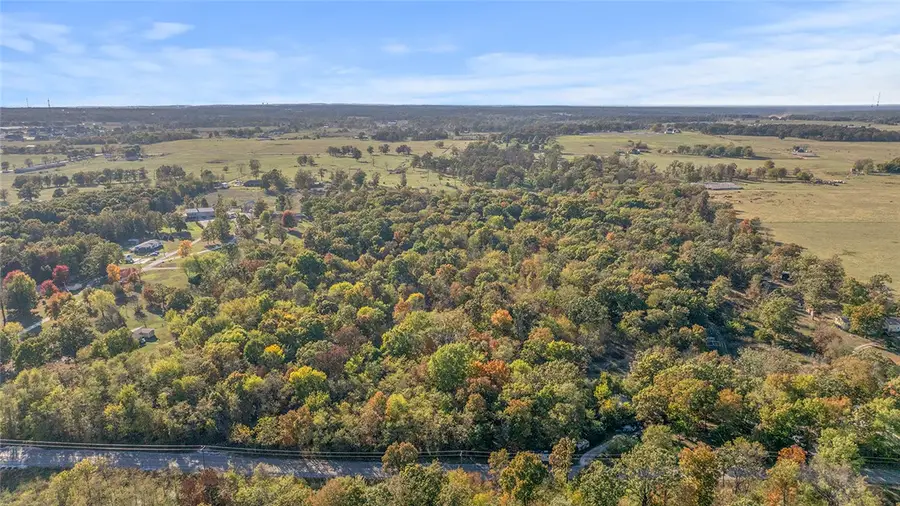 8395 N Tycoon Road, Centerton, AR 72713 - #3