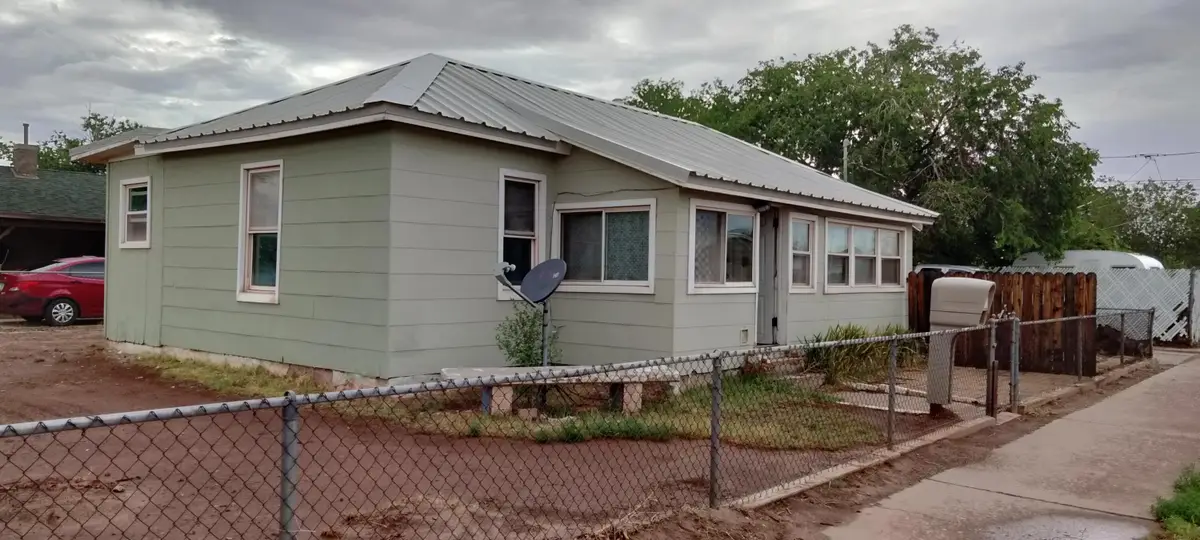 901 N Prairie Avenue, Winslow, AZ 86047 - Image #1