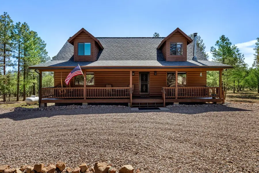 2797 Paradise Pines Road, Overgaard, AZ 85933 - #2