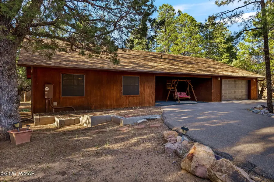 2202 Forest Park Drive, Overgaard, AZ 85933 - Image #2