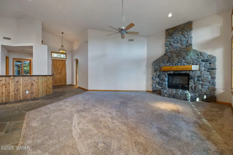 2758 Jaguar Circle, Overgaard, AZ 85933 - Image #3