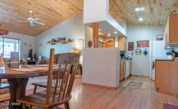 2718 Bain Trail, Overgaard, AZ 85933