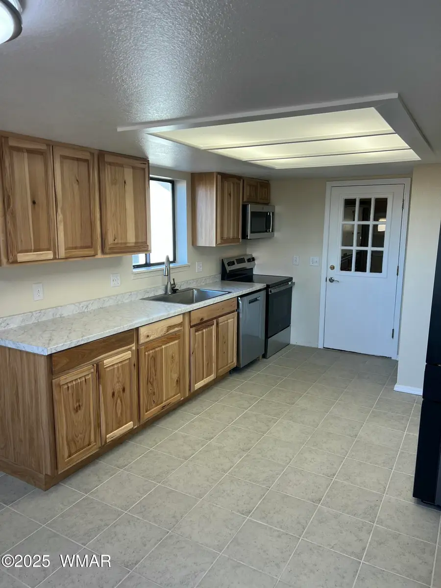 806 W Henderson Street, Winslow, AZ 86047 - Image #3