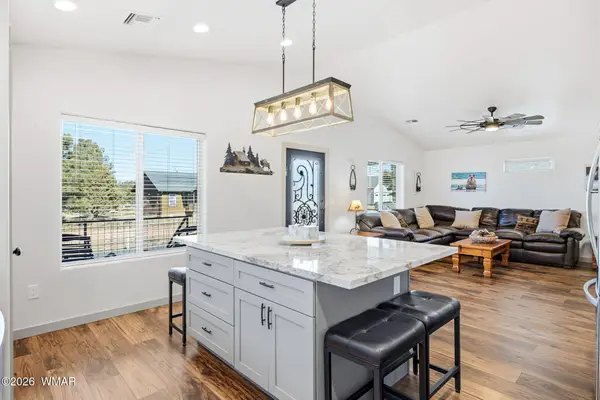 2231 S Sitgreave Drive, Overgaard, AZ 85933