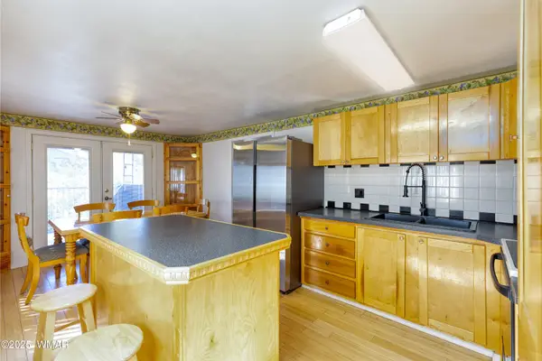 1987 Stagg Run, Overgaard, AZ 85928