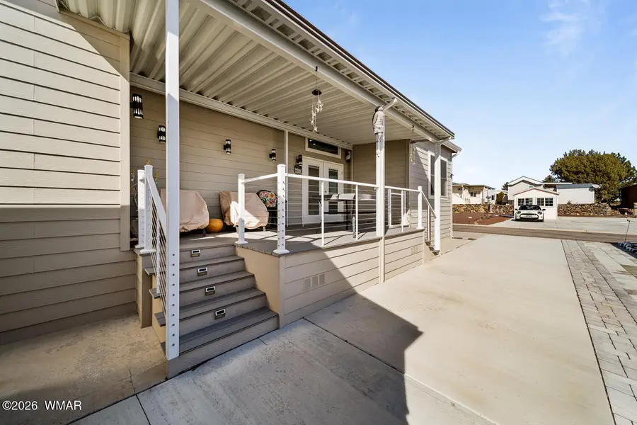 8227 Navajo Circle, Show Low, AZ 85901 - Image #3