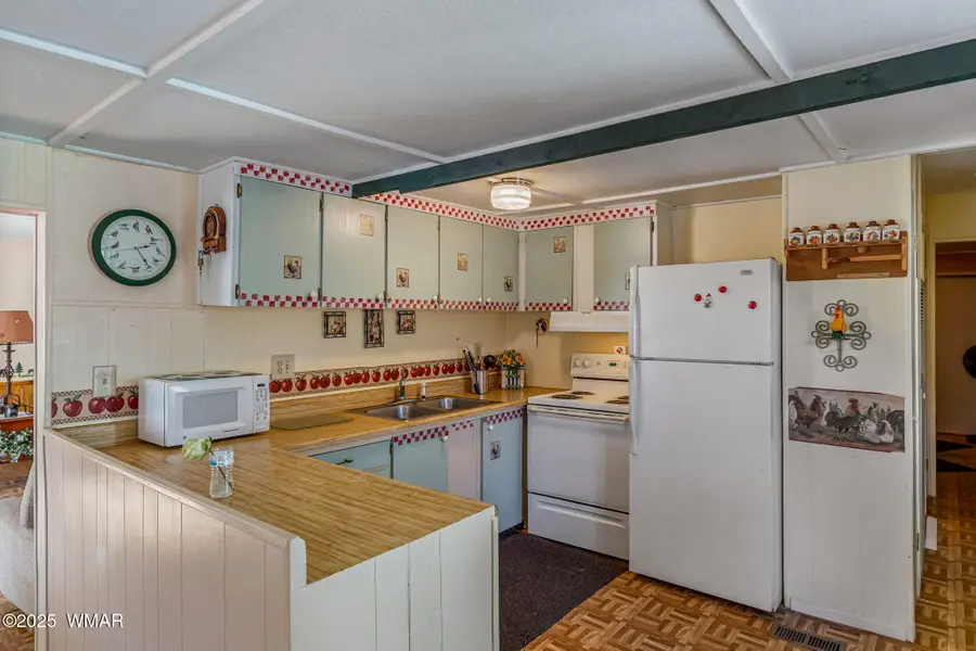 2888 Dale Road, Overgaard, AZ 85933 - #3