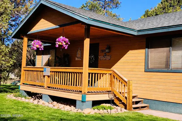 2086 Pinewood Drive, Overgaard, AZ 85933