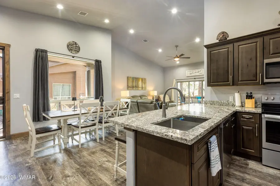 2940 W Villa Loop, Show Low, AZ 85901 - #3