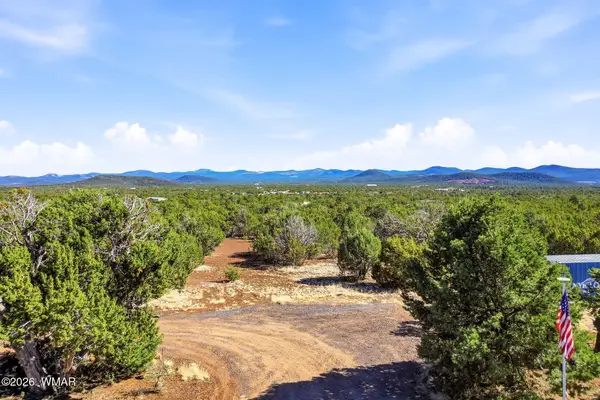 8 County Rd 3192, Vernon, AZ 85940