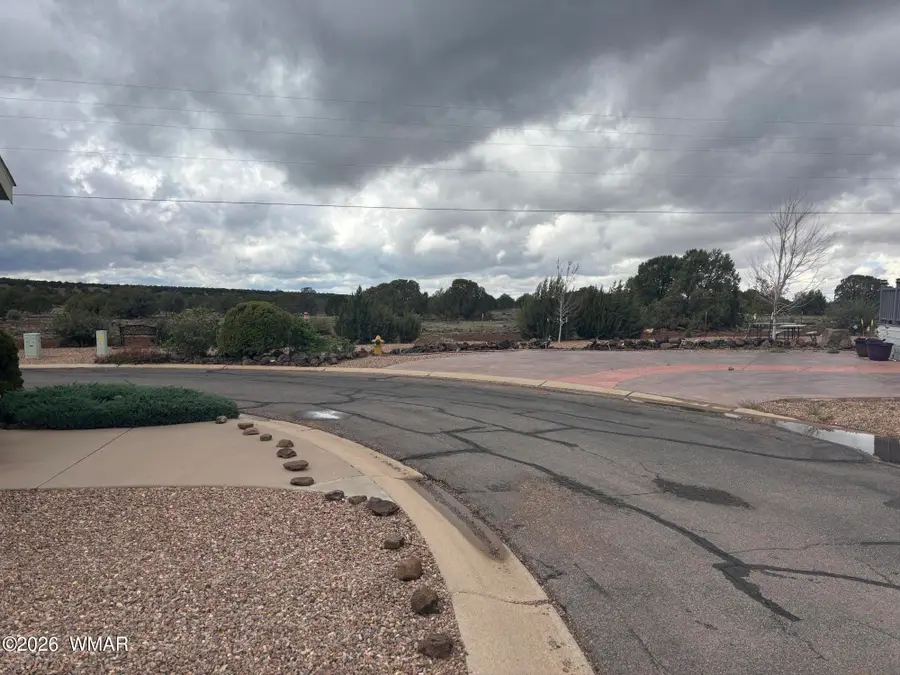 8221 Navajo Circle, Show Low, AZ 85901 - #3
