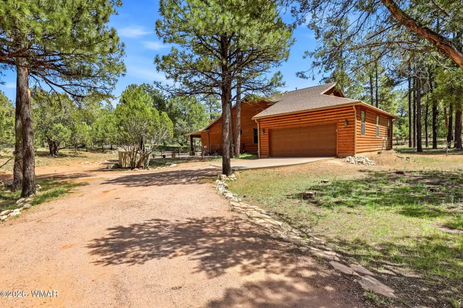 2236 Roundabout Way, Overgaard, AZ 85933 - #2