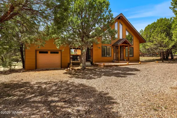 2746 Kittyhawk Lane, Overgaard, AZ 85933