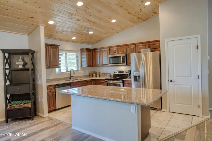621 Angelas Place, Show Low, AZ 85901 - #3