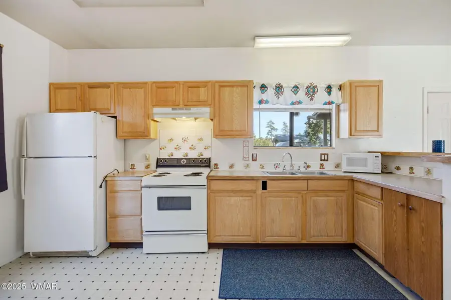3381 Mogollon Drive, Overgaard, AZ 85933 - #3