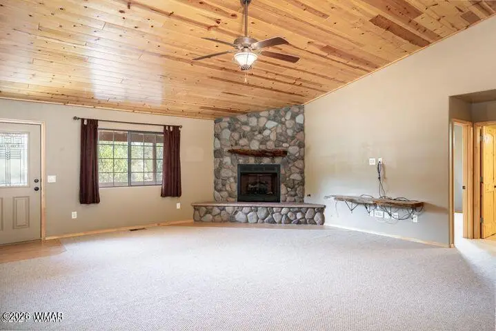 3244 Outlaw Trail, Overgaard, AZ 85933 - #3