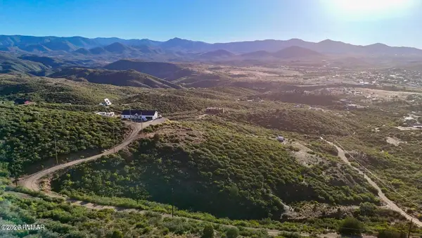 3320 S Mariposa Hill Road, Dewey-Humboldt, AZ 86327