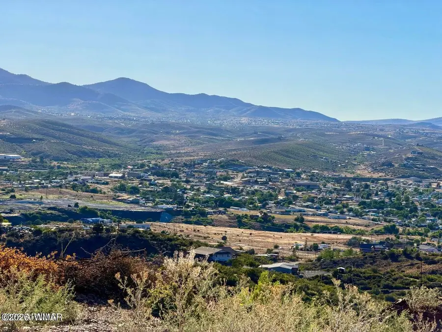 3320 S Mariposa Hill Road, Dewey Humboldt, AZ 86327 - #2