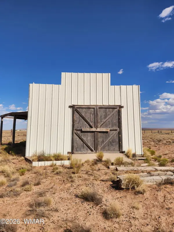 7843 Sundance Road, Sun Valley, AZ 86029