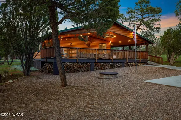 3339 Navajo Drive, Overgaard, AZ 85933