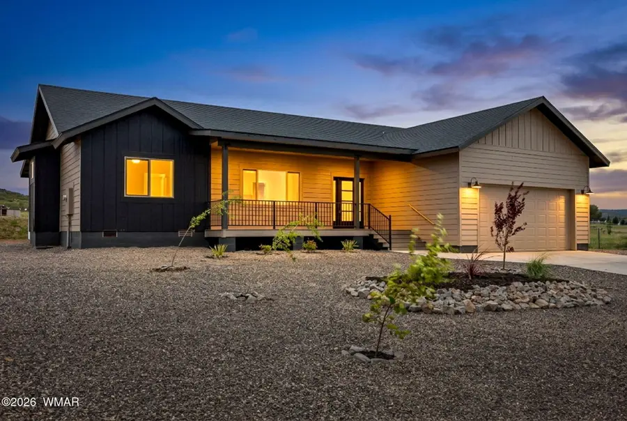 433 W 4th Avenue, Eagar, AZ 85925 - #3