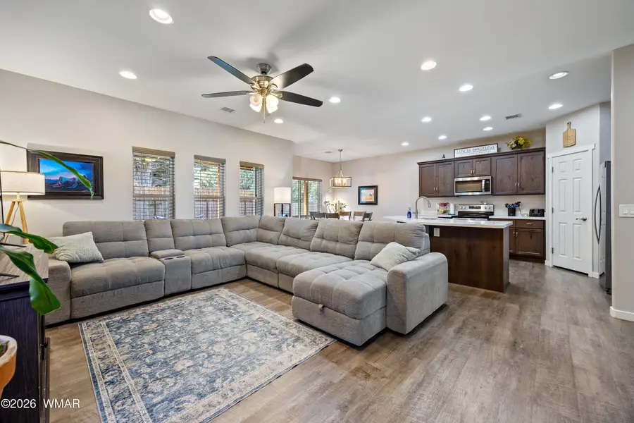 861 E Blue Jay Lane, Show Low, AZ 85901 - #2