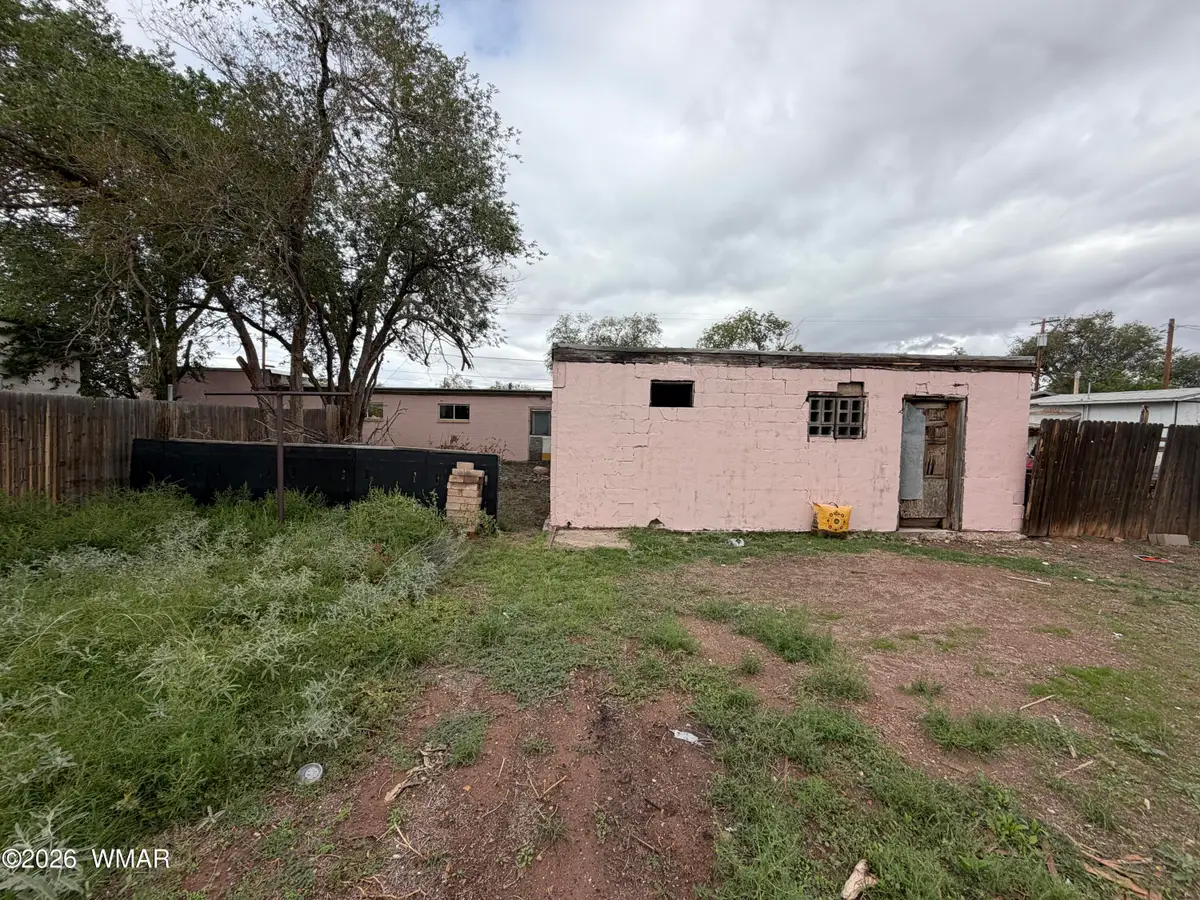 352 N 5th Avenue, Holbrook, AZ 86025 - #1