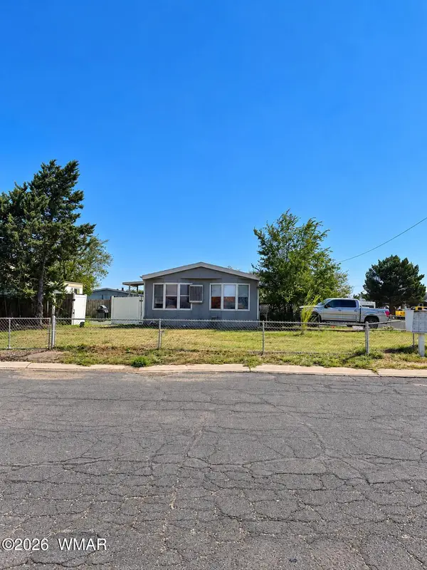 327 Edwardo Avenue, Holbrook, AZ 86025