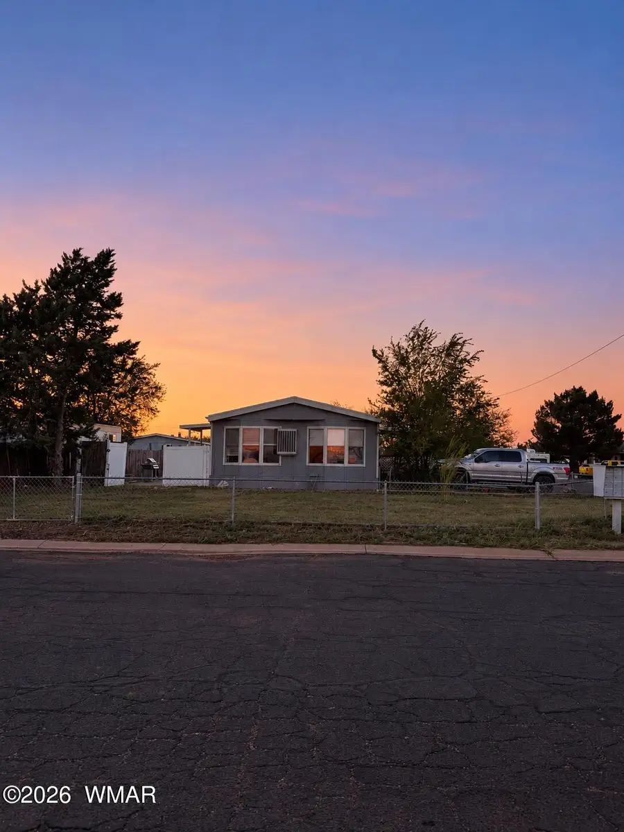 327 Edwardo Avenue, Holbrook, AZ 86025 - #2