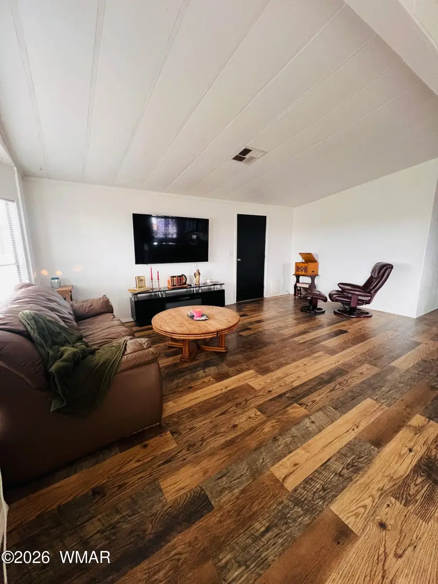 327 Edwardo Avenue, Holbrook, AZ 86025 - #3