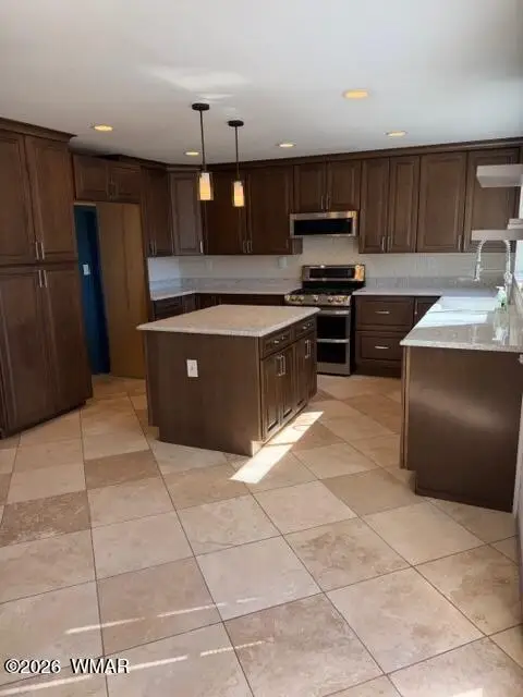 719 E Hampshire Street, Holbrook, AZ 86025 - #2