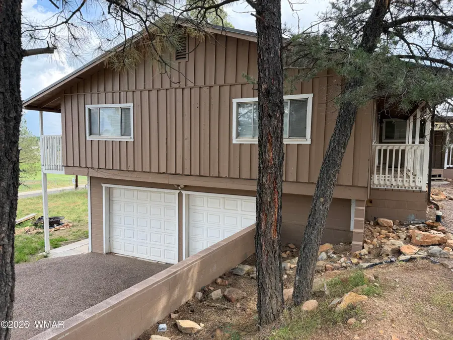 201 S 6th Place, Show Low, AZ 85901 - #3