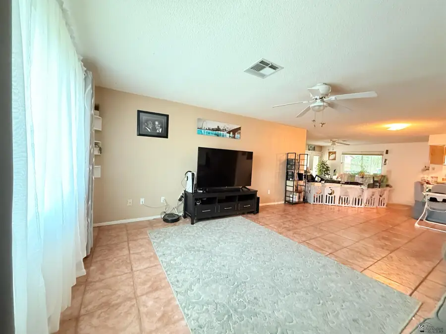 2493 S 29 DR, Yuma, AZ 85364 - Image #2