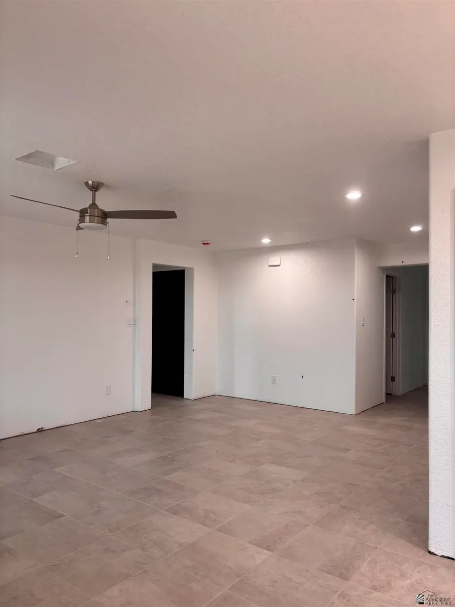11207 E 42 PL, Yuma, AZ 85367 - Image #2