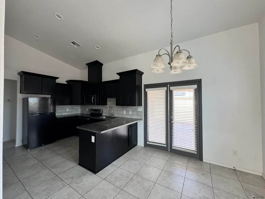 8758 E 41 PL, Yuma, AZ 85365 - Image #3