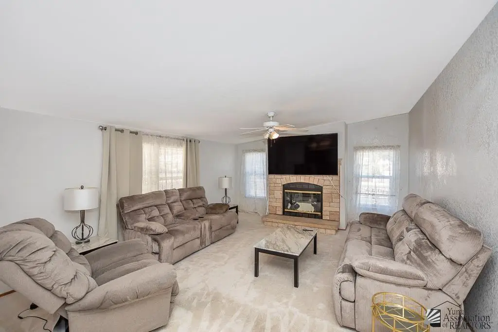 13675 E 44 ST, Yuma, AZ 85367 - Image #1