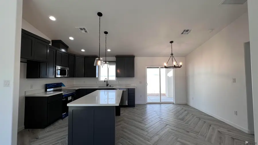 10820 E 45 PL, Yuma, AZ 85367 - Image #2