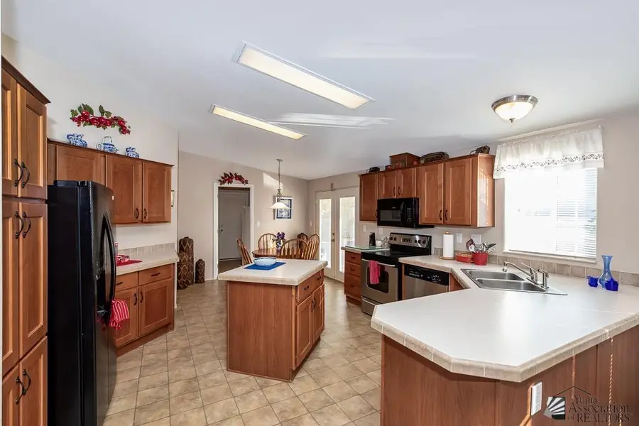 3717 S 8 AVE, Yuma, AZ 85365 - Image #2