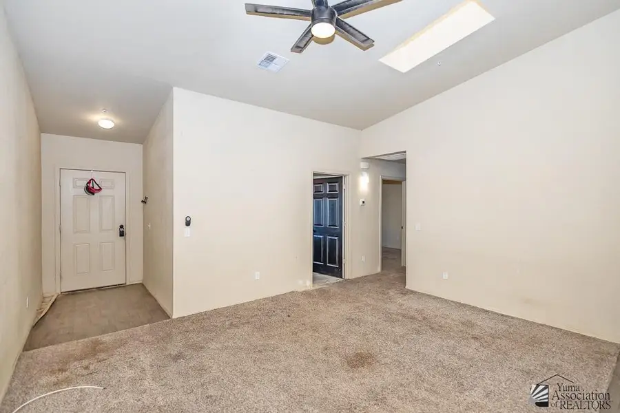 3917 S DESERT SKY DR, Yuma, AZ 85365 - Image #2