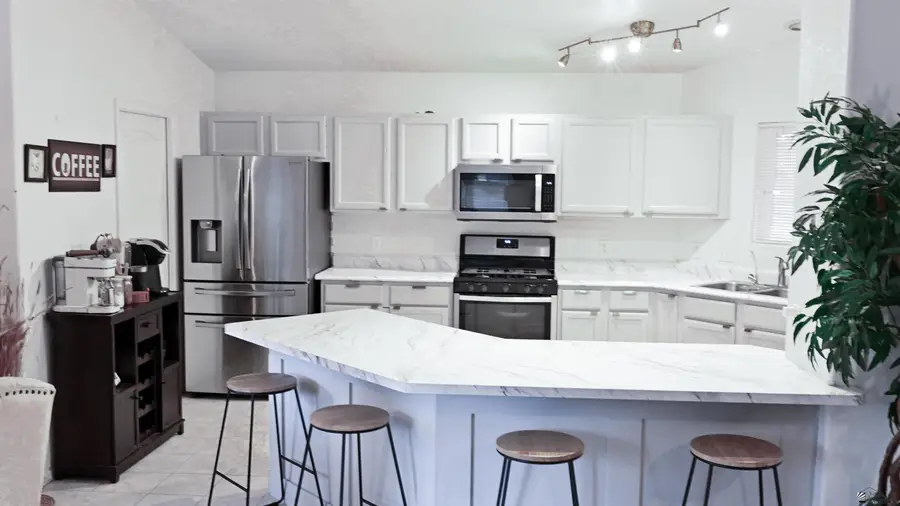 11156 E 27 ST, Yuma, AZ 85367 - Image #2