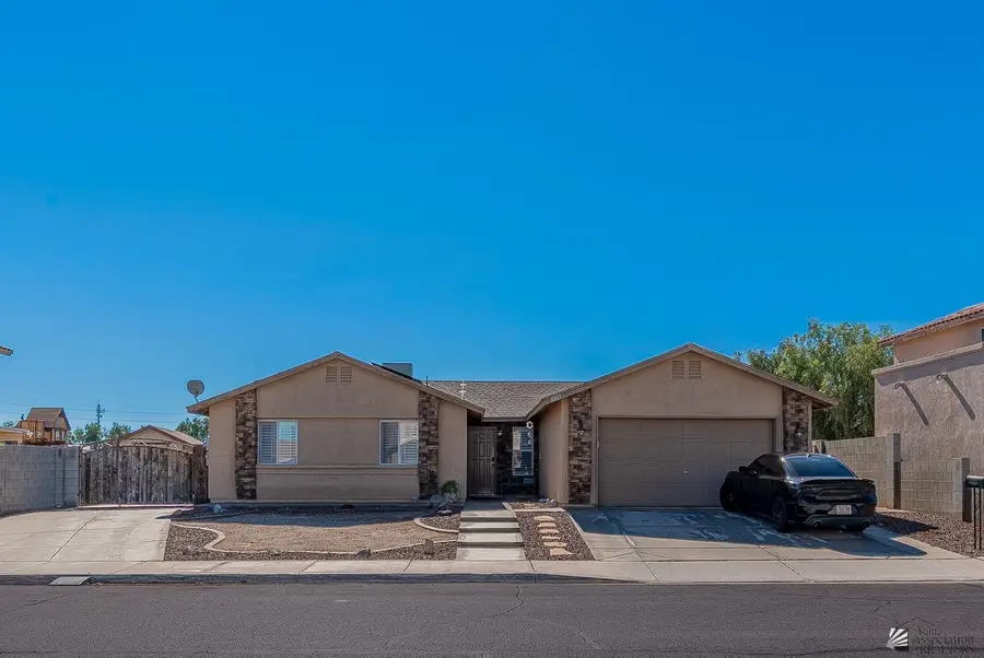8805 E 25 ST, Yuma, AZ 85365 - Image #2