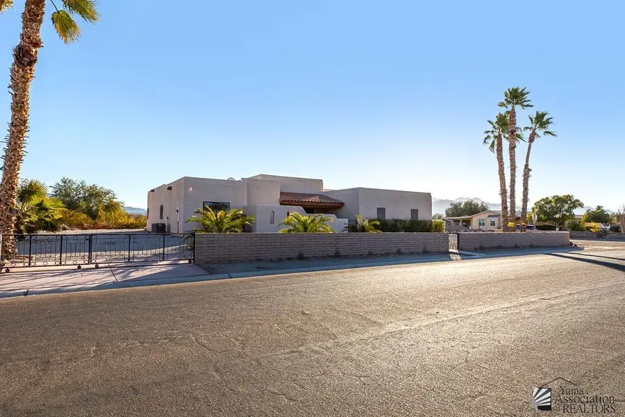 12285 S IRONWOOD DR, Yuma, AZ 85367 - Image #2