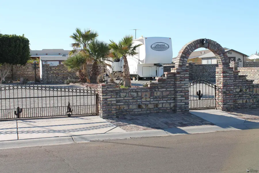 12805 E 47 DR, Yuma, AZ 85367 - Image #2