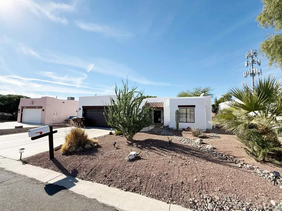 11380 S STEPHANIE DR, Yuma, AZ 85367 - Image #2