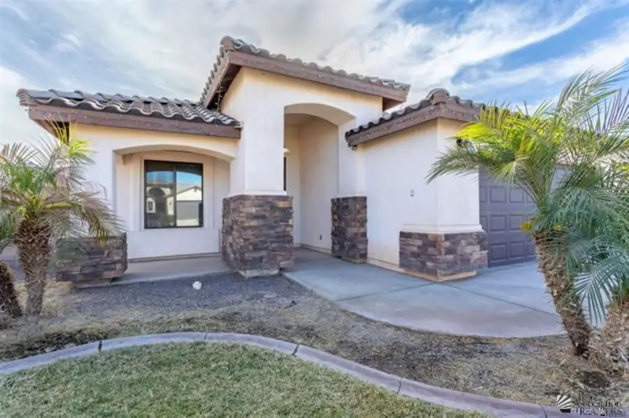 207 E 12 PL, Somerton, AZ 85350 - Image #2