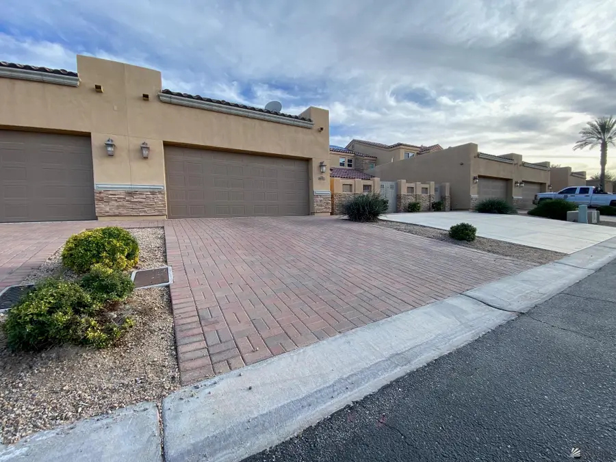 6081 E OVERLOOK LN, Yuma, AZ 85365 - Image #2