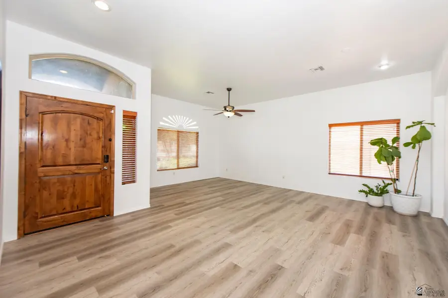 4825 W 27 PL, Yuma, AZ 85364 - Image #2