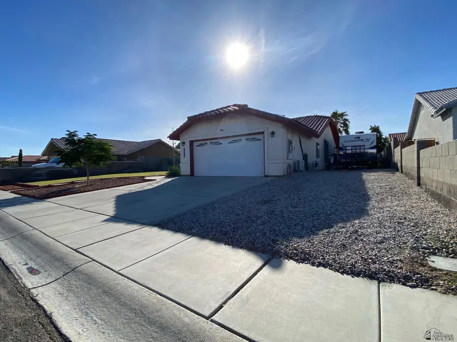 10737 E 37 ST, Yuma, AZ 85365 - Image #2
