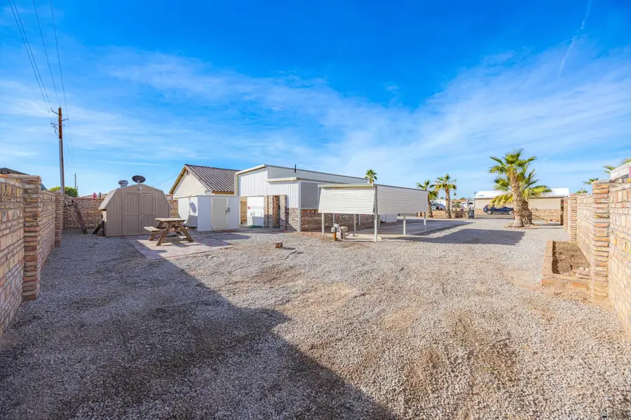 11697 S Helen DR, Yuma, AZ 85367 - Image #3