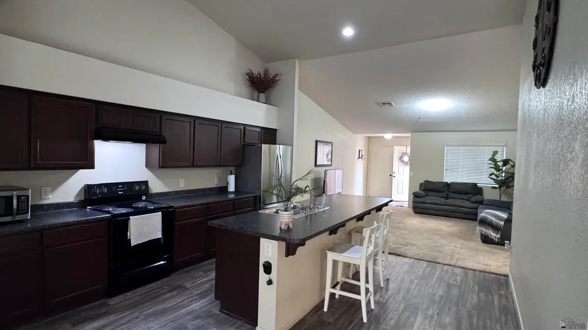 3185 S MELANIE DR, Yuma, AZ 85365 - Image #1